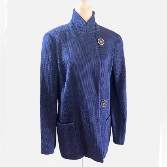 Giorgio Armani Jackets & Blazers - Giorgio Armani Blazer women’s size 48